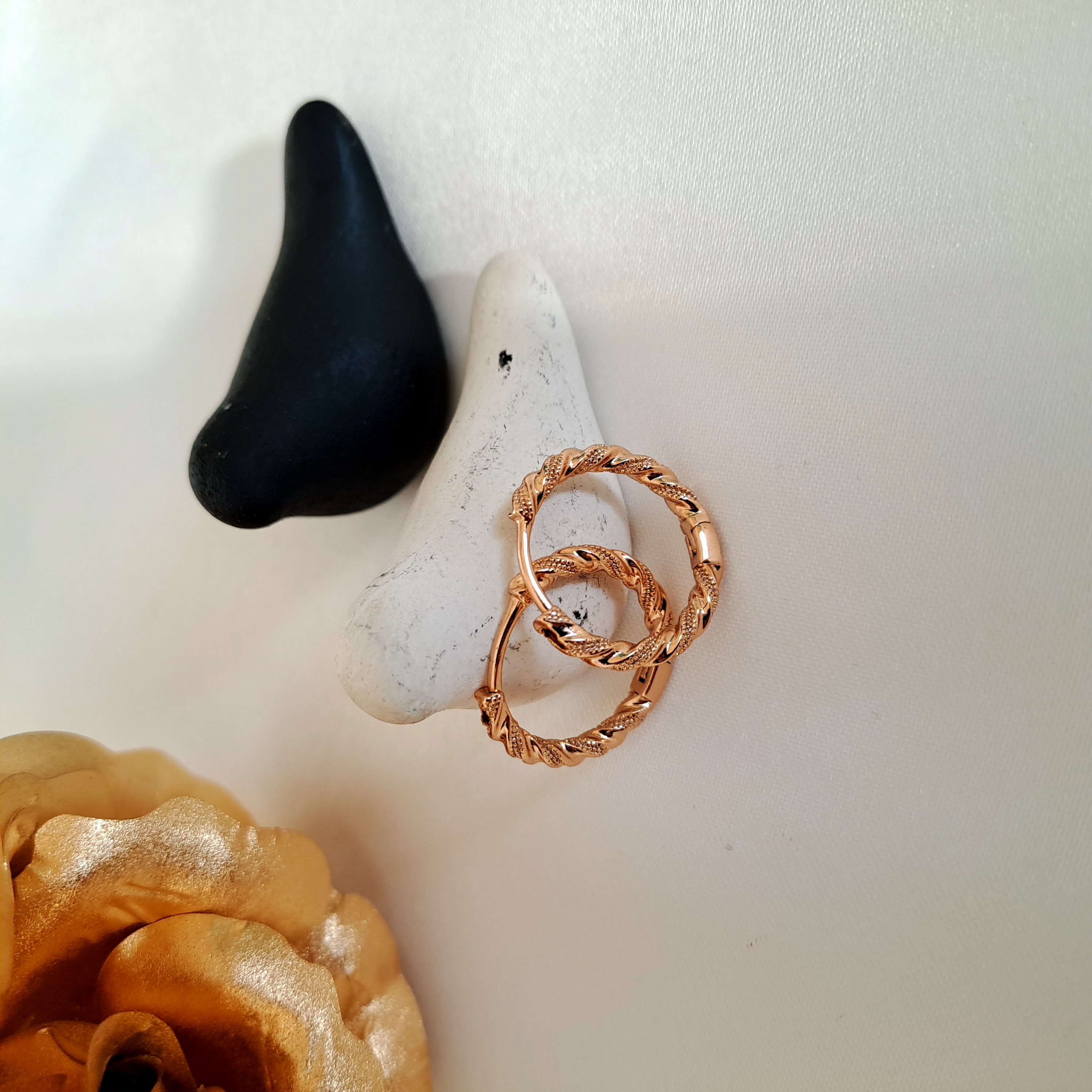 گوشواره حلقه ای کوچک